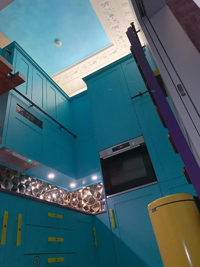 Vibrant Bohemian Seafront Flat Apartment Brighton United Kingdom