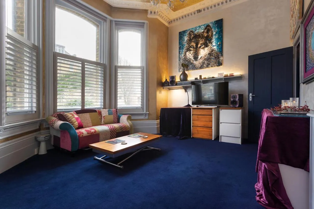 Vibrant Bohemian Seafront Flat Appartamento Hove