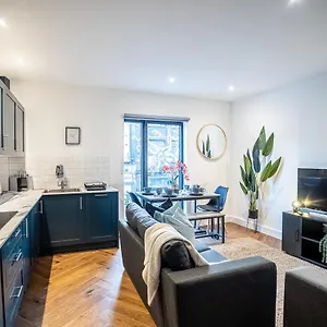  Apartment Rose Hill Boutique Near