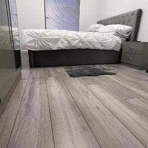 https://lee-london.cambridgehotelsuk.com